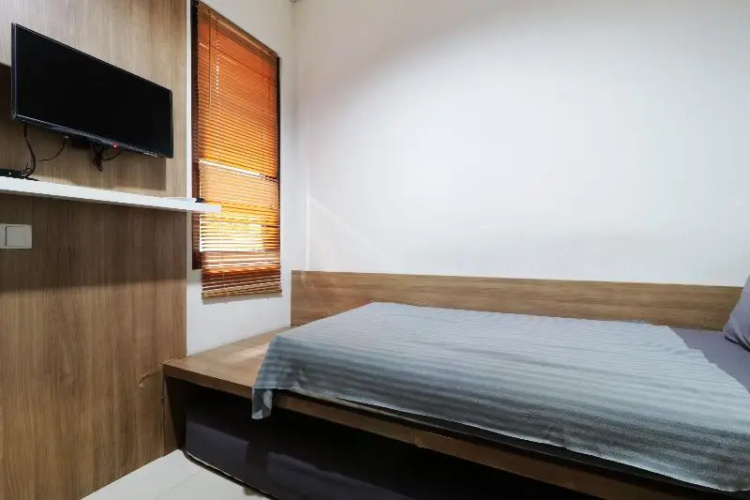 Oliver's Guest House by ZUZU
