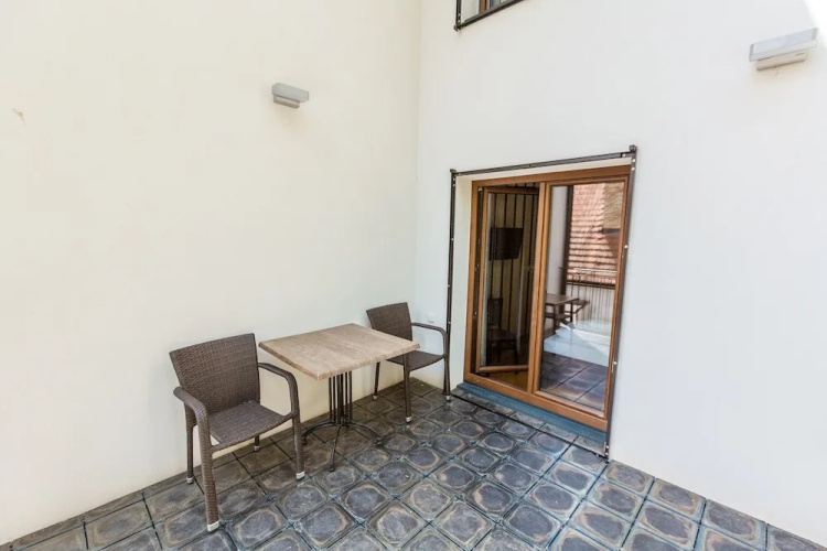 Hotel Mandat