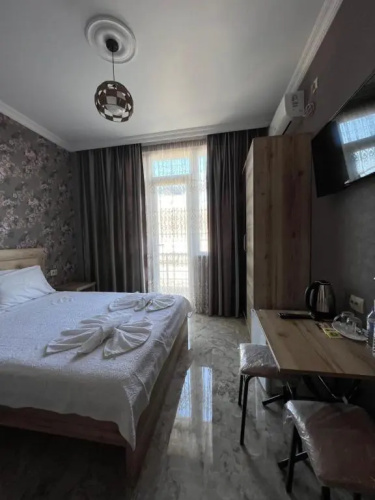 Vaxx Hotel