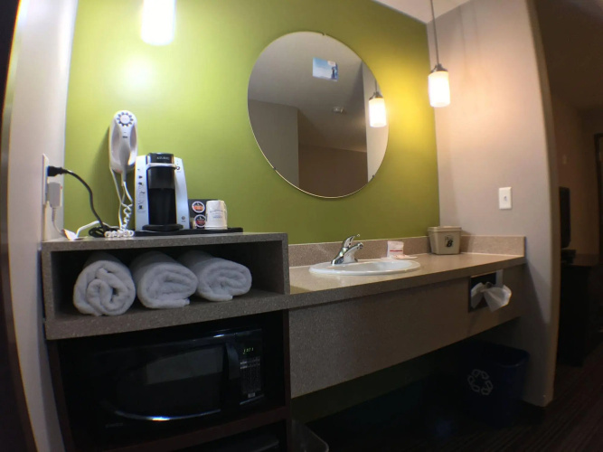 Super 8 by Wyndham Kapuskasing photo 6