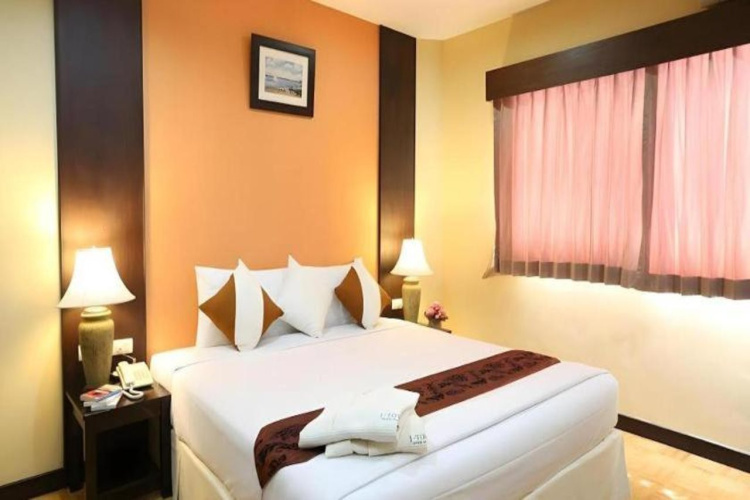 J - Town Serviced Apartments