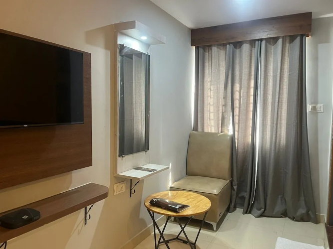 Avenue Suites