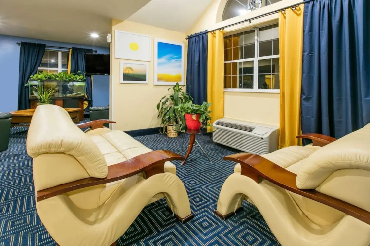 Days Inn And Suites Pryor