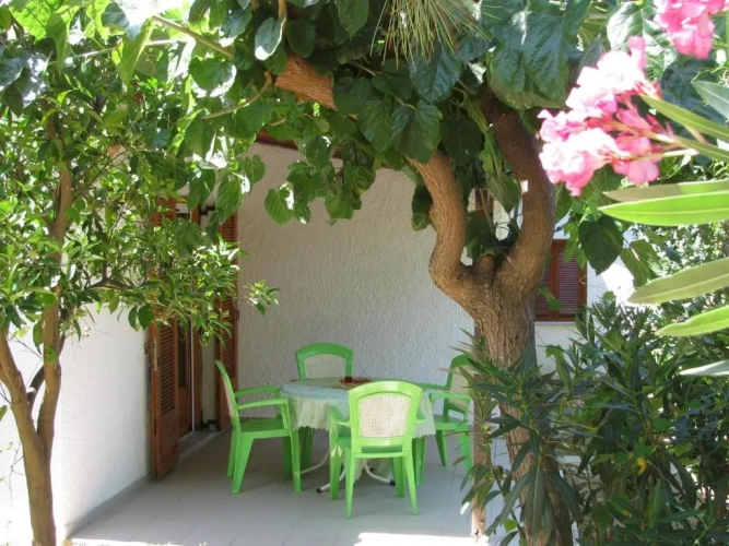 Triple Cottage