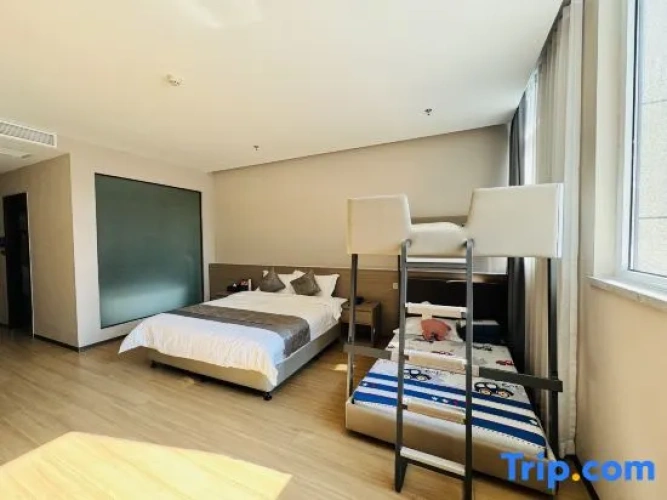 Deluxe Family Suite