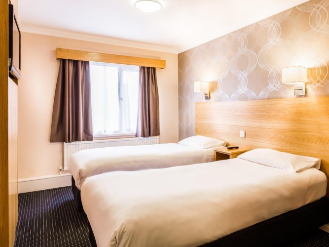 Standard Twin room