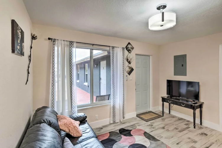 Ideally Located West Palm Beach Apartment!