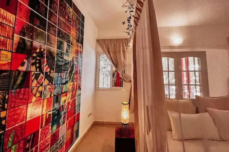 Loman Art House