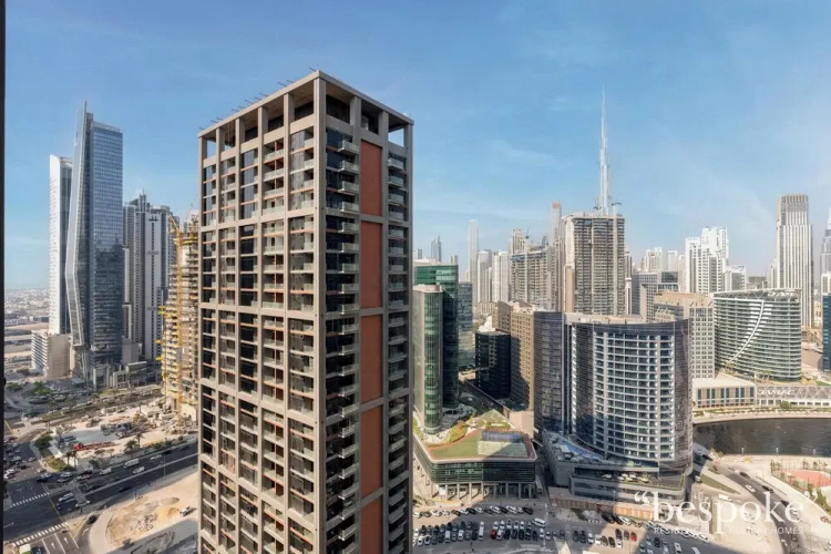 Luxury 2BR in Peninsula One by Bespoke