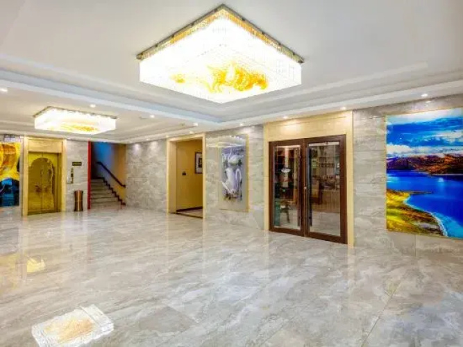 Pinglu Hotel