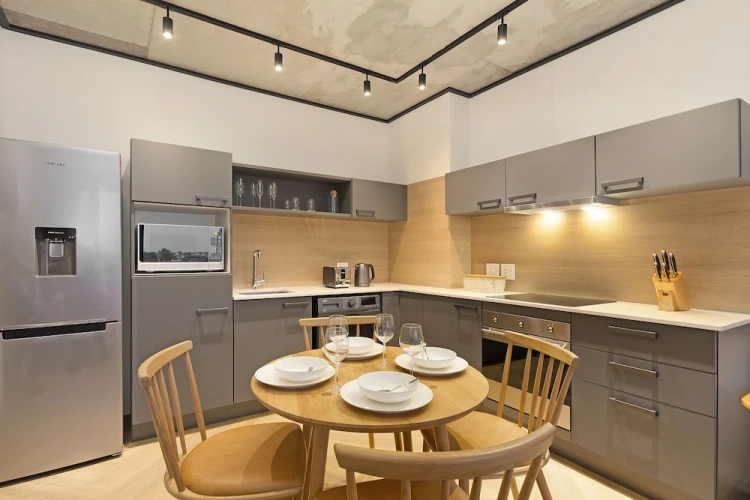 1 Bedroom Apartment