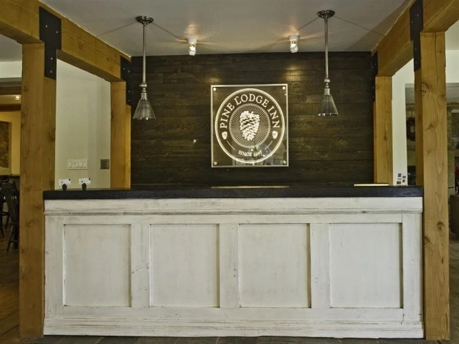 Pine Lodge Inn
