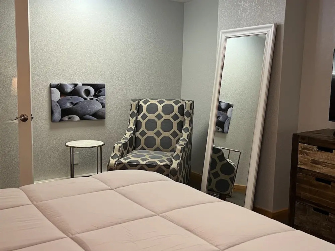 Tahquamenon Suites Lodging