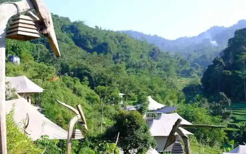Pakarangan Glamping Resort