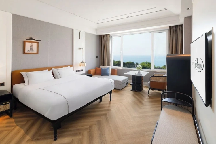 Deluxe Double room with balcony and with sea view