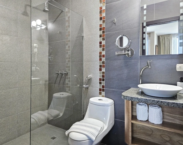 Executive Suite with balcony and with harbour view