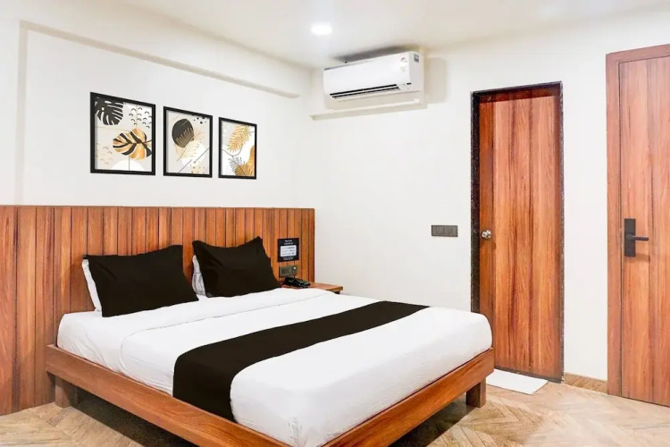 Elite Stays at Viman Nagar Kharadi