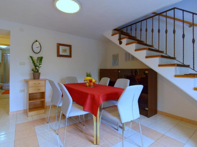 2 Bedrooms Cottage