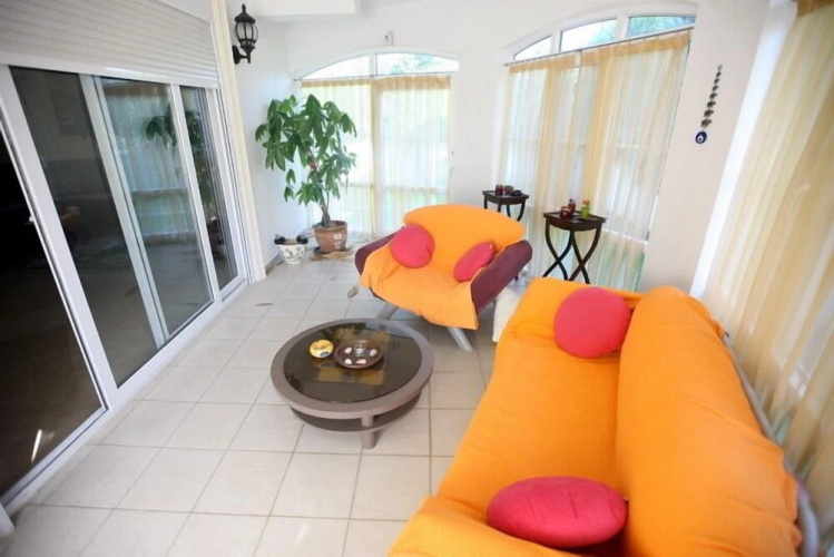 Bella Villa 3