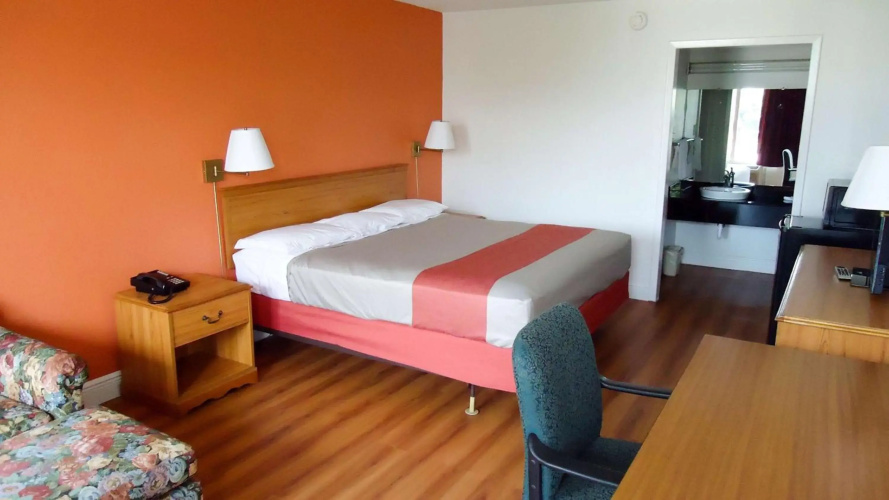 Motel 6 Natchitoches, LA