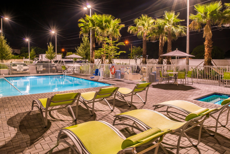 Holiday Inn Express & Suites St. Petersburg - Madeira Beach photo 19