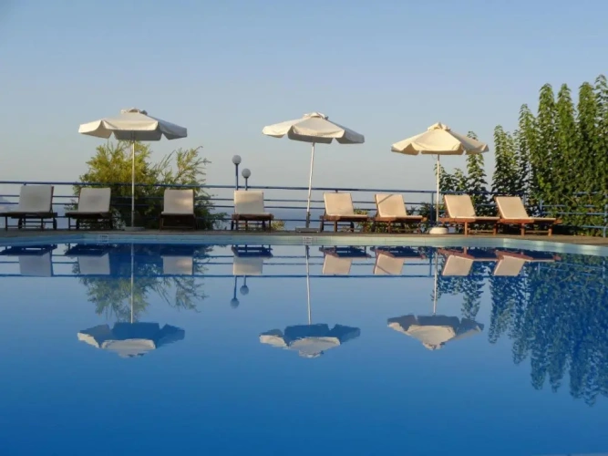 1 Bedroom Apartment with sea view