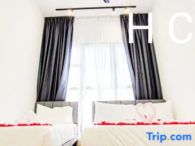 2 Bedrooms Deluxe Suite with balcony