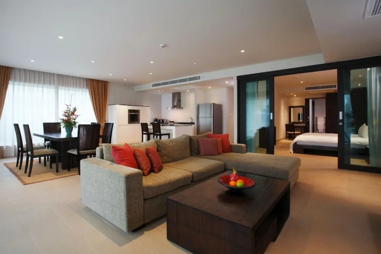 2 Bedrooms Suite with balcony