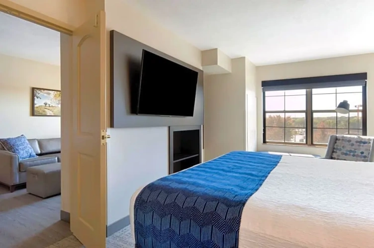 Deluxe Double Suite