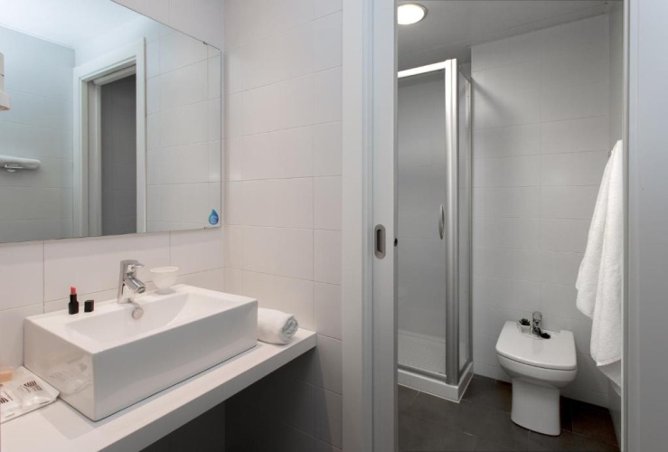 2 Bedrooms Apartment with balcony and with city view