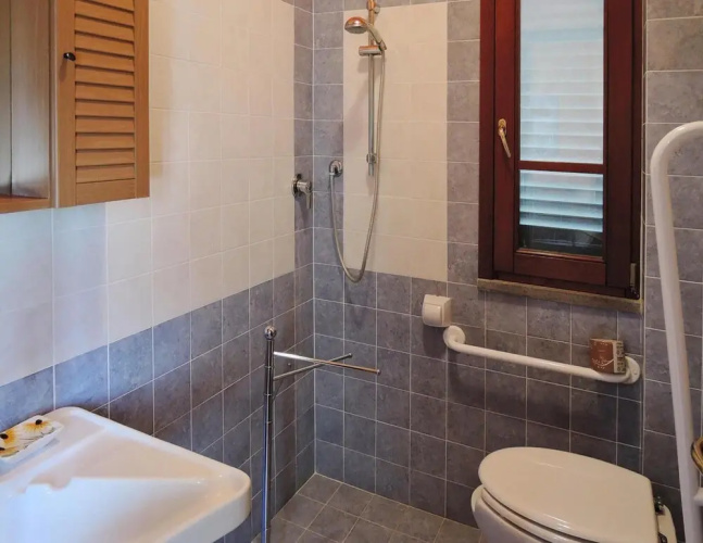 Apartment in Vinci With Pool & Wellness