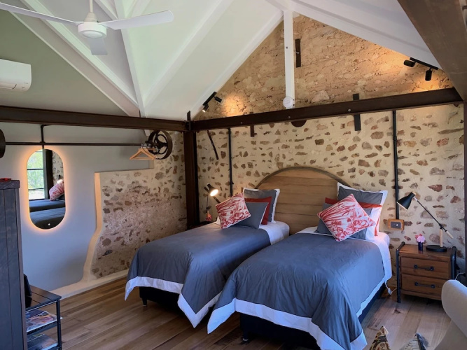 Old Chaff Mill Retreat - - luxury vineyard accommodation