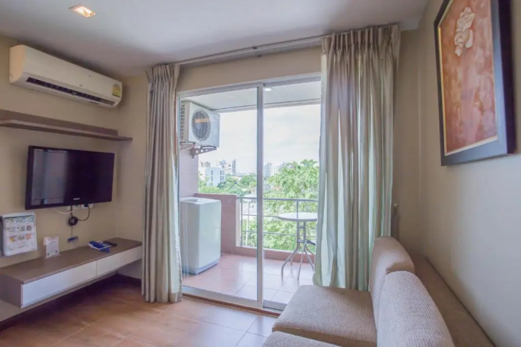 Greenview Ekkamai10 Residence