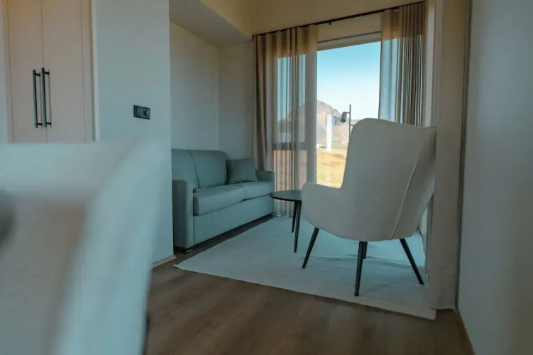 Peninsula Suites