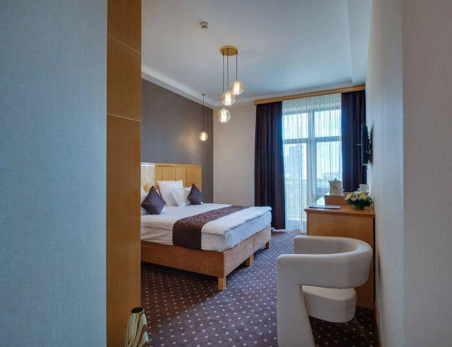 Ark Palace Hotel