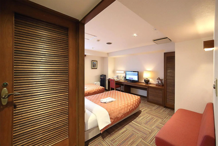 Kumegawa Wing Hotel