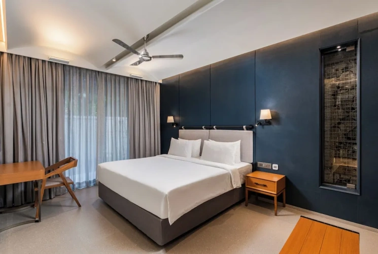 4 Bedrooms Villa
