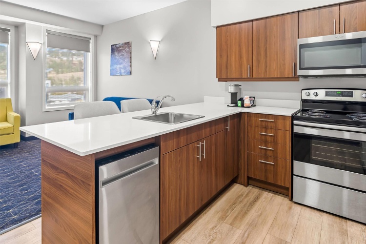 Microtel Inn & Suites By Wyndham Kelowna photo 25