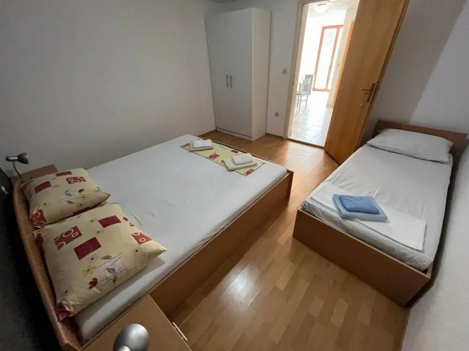 Apartments Leut