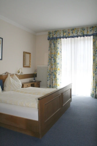 Standard Triple room with balcony