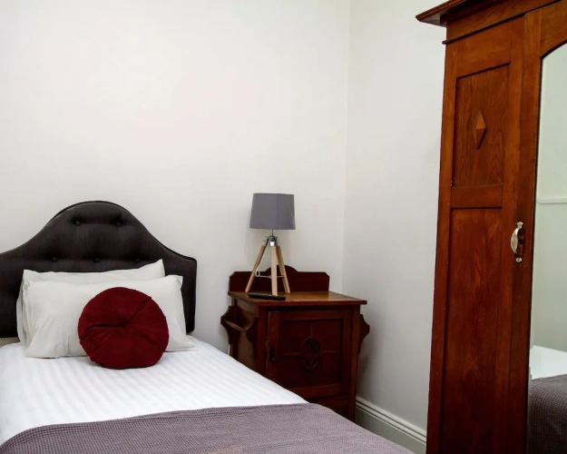 Economy Triple room