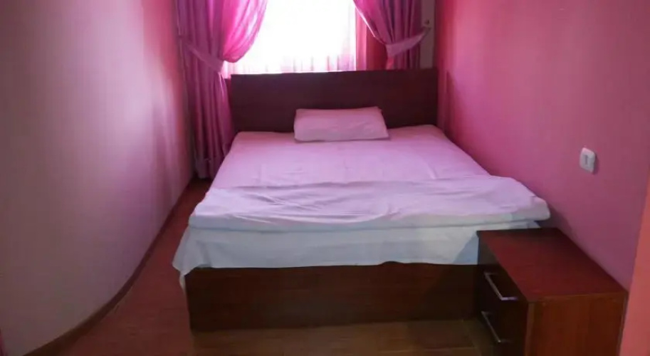 Hrashk Hotel