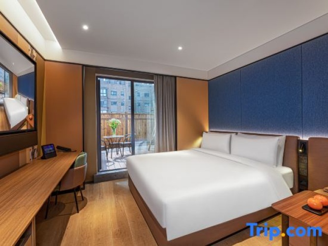 Standard Double room with courtyard view