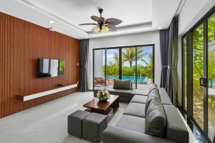 LangCo Bay Retreat