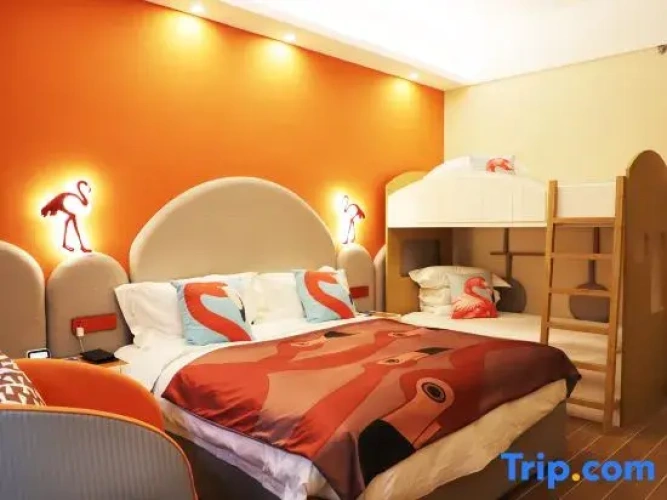 Deluxe Family Suite