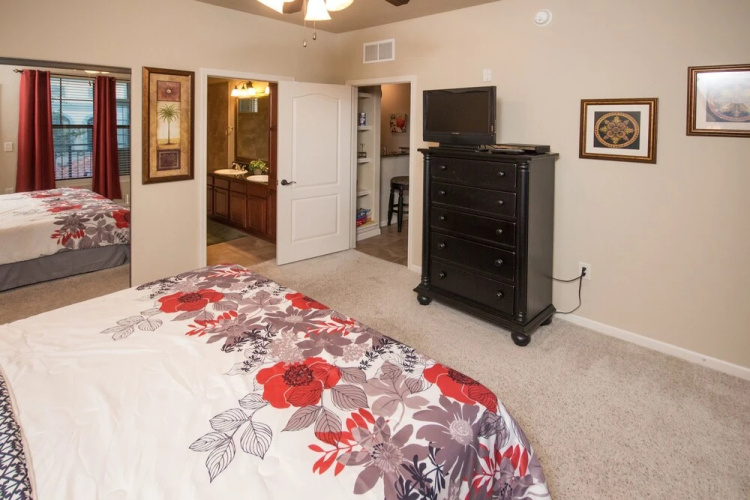 Bella Piazza 912 - 234
