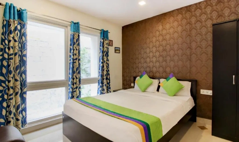 Economy room