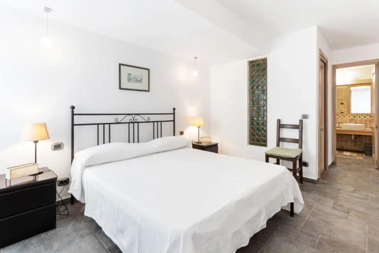 3 Bedrooms Apartment