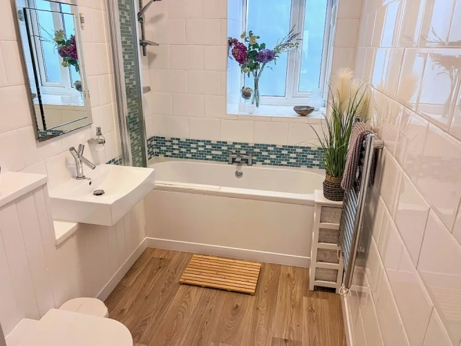2 Bedrooms Apartment