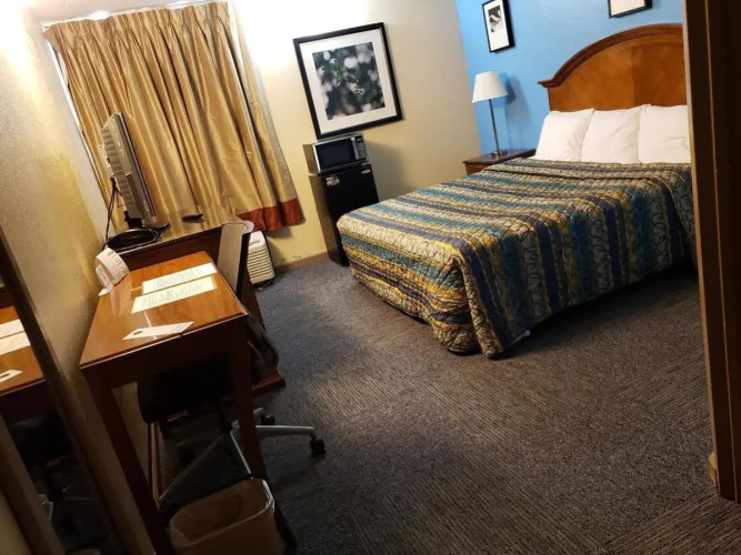 Red Carpet Inn